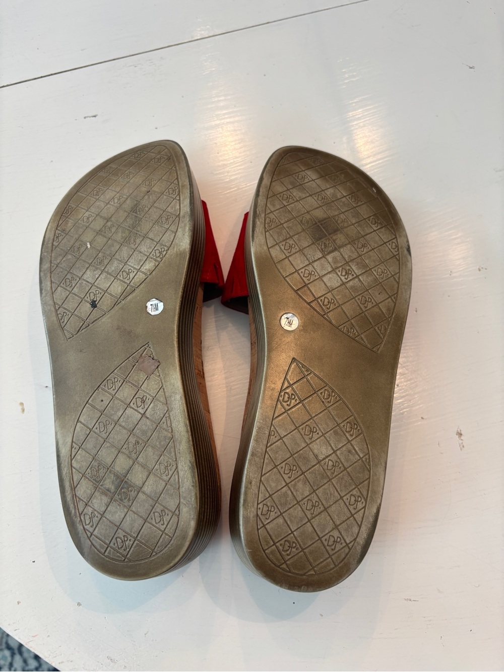 Donald J. Pliner Fifi red suede cork sandals size 7.5, summer, comfy, vibrant - Picture 3 of 4